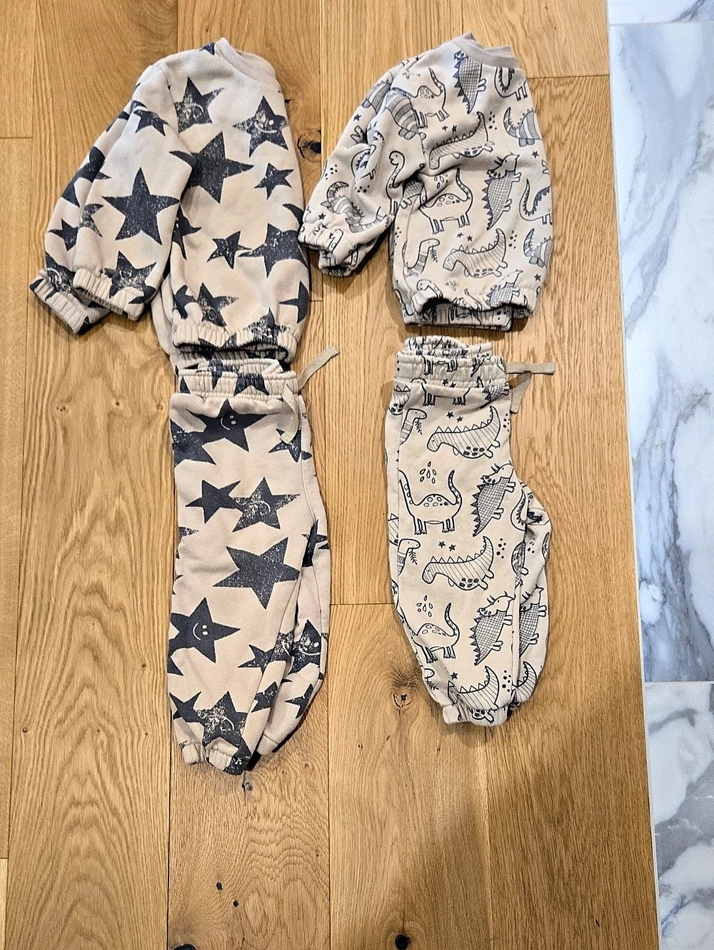 Primark Set Of 2 Neutral Pattern Sweat Pants And Sweater, 12/18mo, GUC